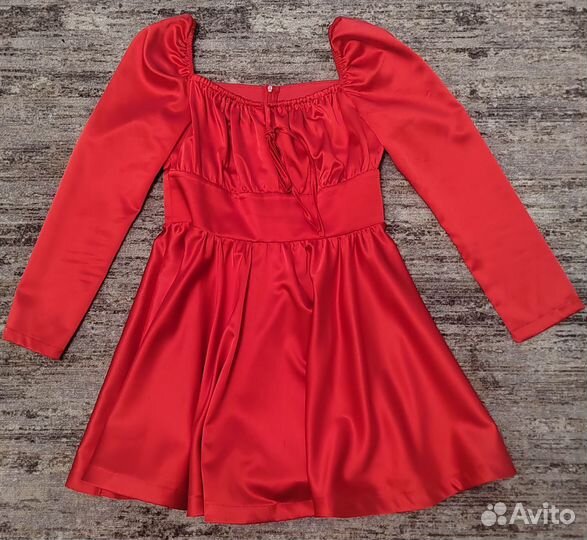 Платье атласное