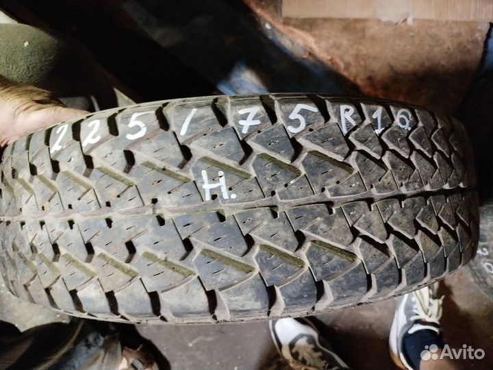 Goodyear Wrangler AT/R 225/75 R16