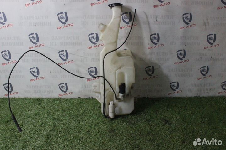 Бачок стеклоомывателя Cadillac Escalade GMT900