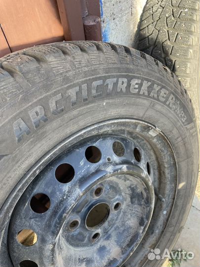 Maxxis ArcticTrekker NP3 185/70 R14