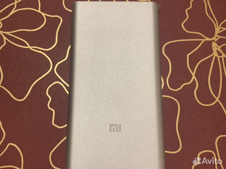 Внешнее зарядное устройство xiaomi (10000 мАч)