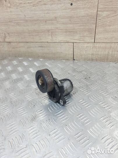 Ролик натяжителя Hyundai Trajet 2001