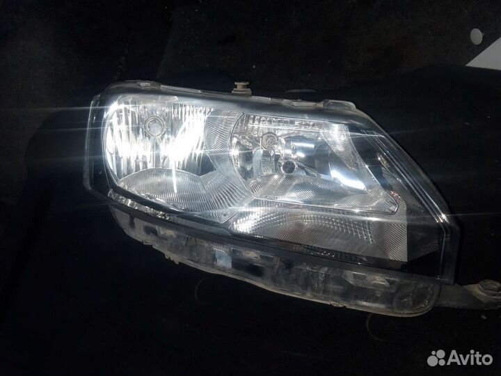 Фара правая skoda rapid оригинал
