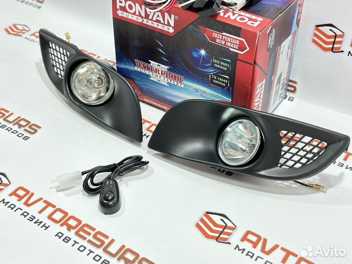 Фары противотуманные Toyota Vitz XP10 1999-2005