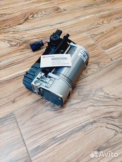 Компрессор Ауди А8 Д4 4H0616005A