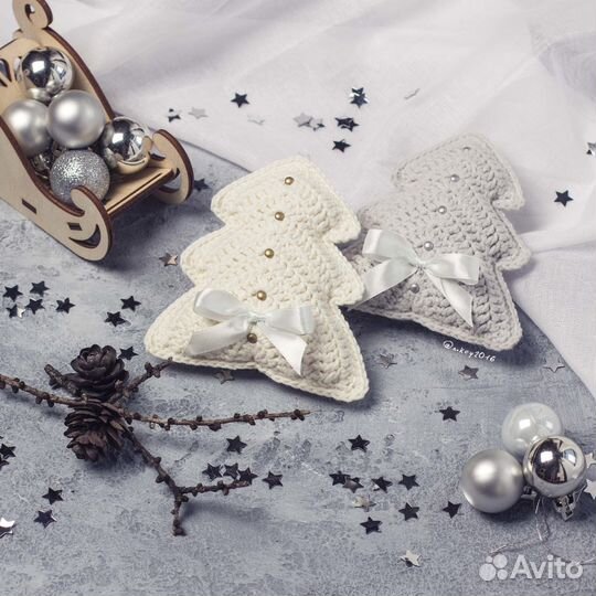Ёлочки вязаные новогодний декор сувенир 2022