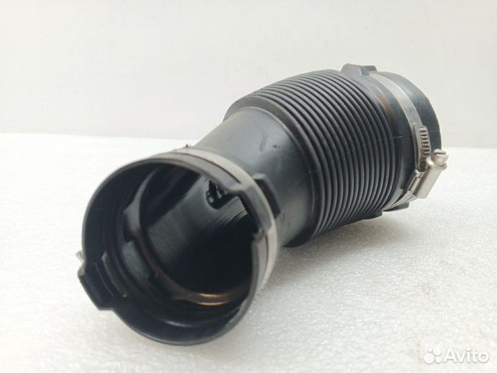 Патрубок воздушного фильтра Audi Q5 FY 2.0 DET