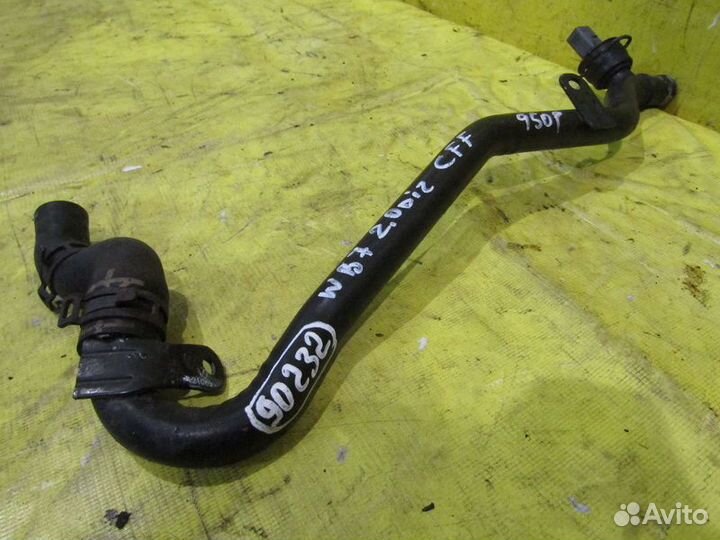 Патрубок системы охлаждения Volkswagen Passat B7 1