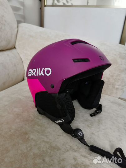 Продаётся сноуборд с креплениями, ботинки, шлем