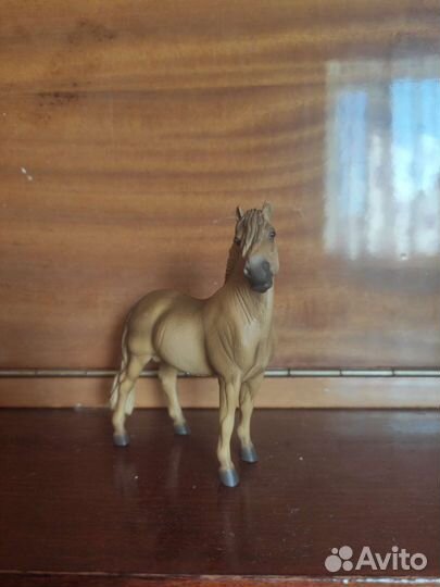 Фигурки лошадей schleich collecta фьорд