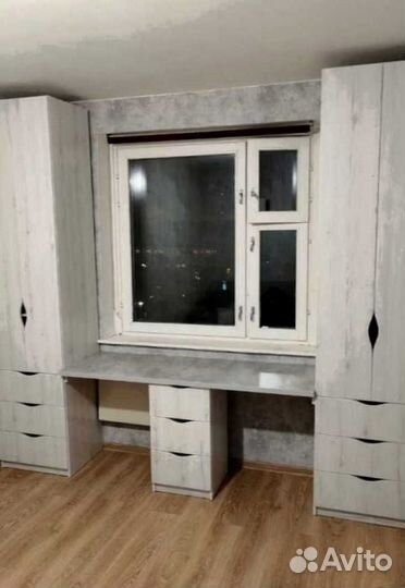 Рабочая зона у окна