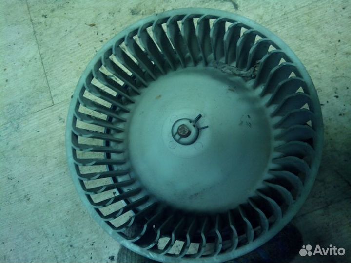 Моторчик печки Suzuki Grand Vitara 1 2.5 1999