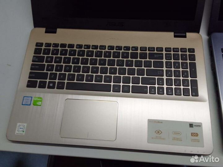 Игровой ноутбук asus gaming core I7 8550/geforce