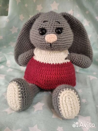 Вязаные игрушки зайка