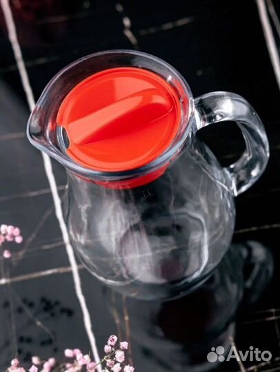 Кувшин стеклянный