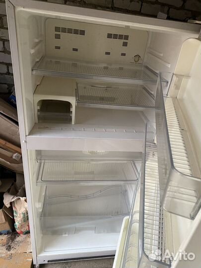 Холодильник sharp