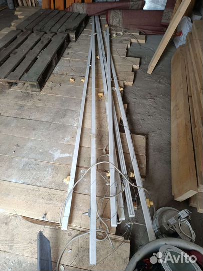 Трековый шинопровод трёхфазный