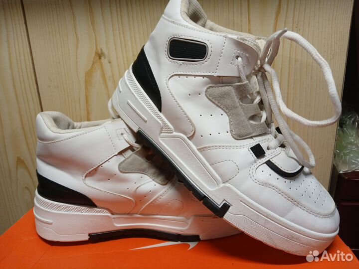 Кроссовки женские 38 размер