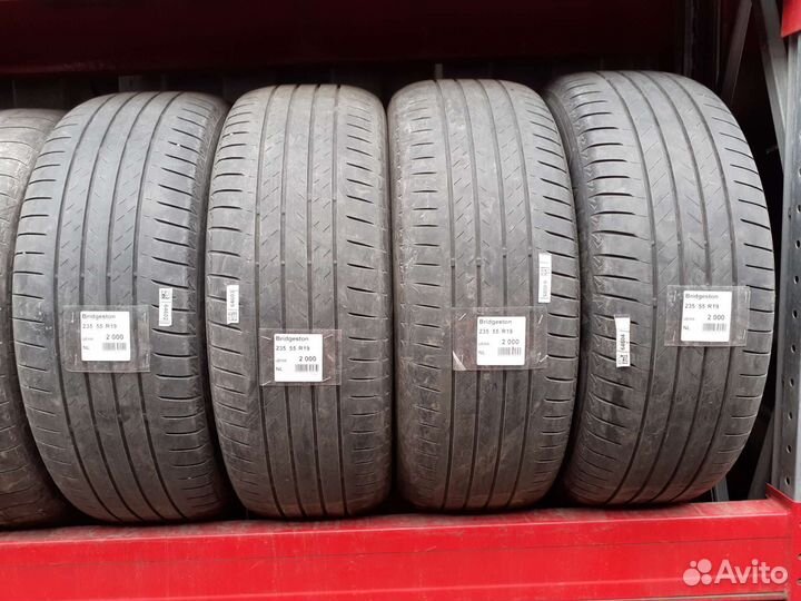 Bridgestone Alenza 001 235/55 R19