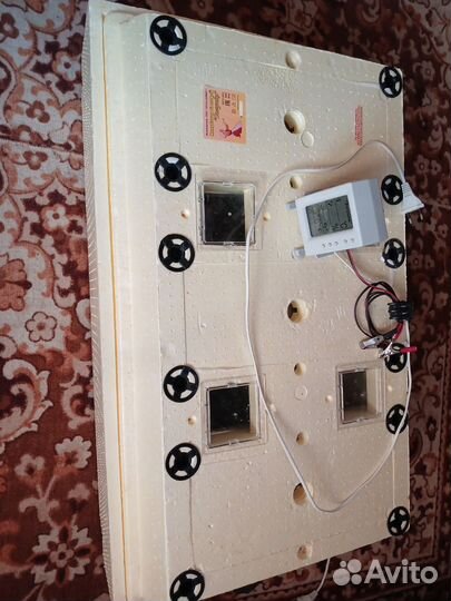 Инкубатор для яиц Золушка, автомат