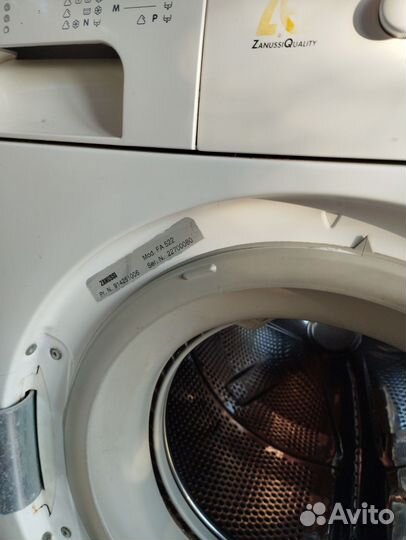 Стиральная машина zanussi