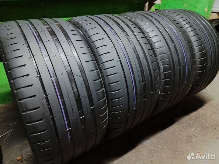 Nokian Tyres Hakka Black 2 SUV 295/35 R21 107Y