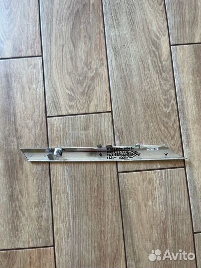 Накладка решетки радиатора левая Mercedes X166 Gl