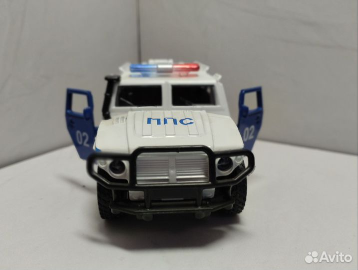 Модель автомобиля газ Тигр