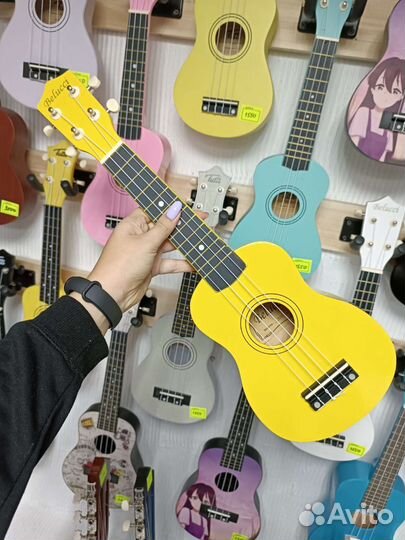 Укулеле сопрано новая
