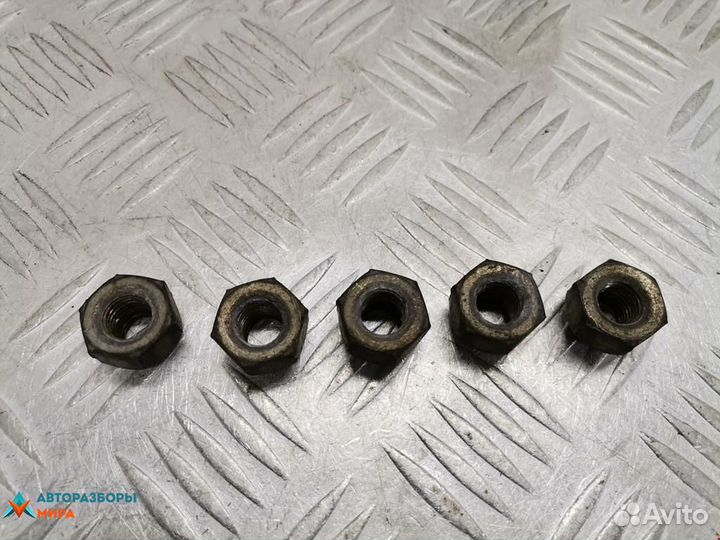 Болт колесный Toyota Sienna 2 рест. 2007