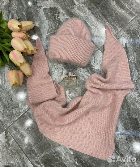 Шапка женская и шарф