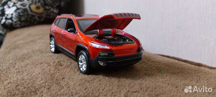 Автомобиль метал