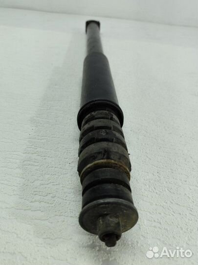 Амортизатор подвески задний Renault Duster 2010