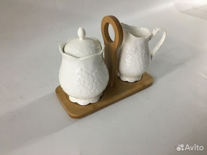 Jewel Сахарница фиона из фарфора на подставке