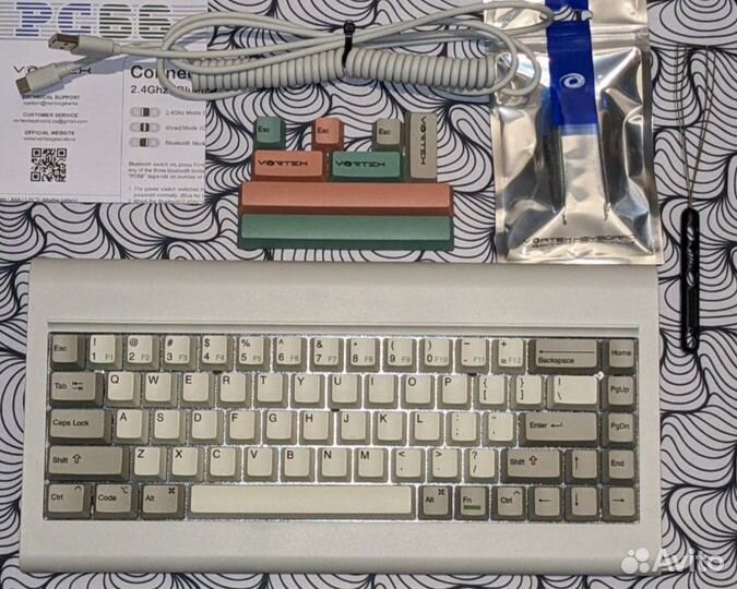 Механическая клавиатура Vortex PC66 Beige