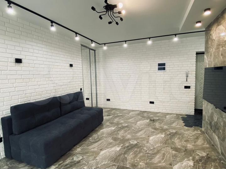 2-к. квартира, 42 м², 2/4 эт.