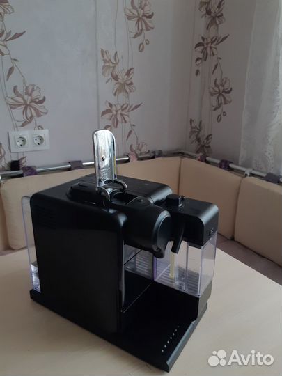 Кофемашина De'Longhi Nespresso Lattissima Touch