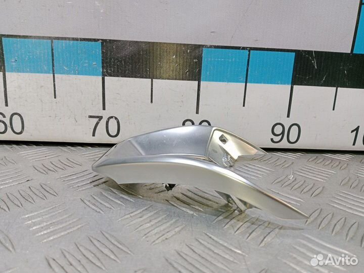 Б/У Накладка рулевого колеса нижняя#002