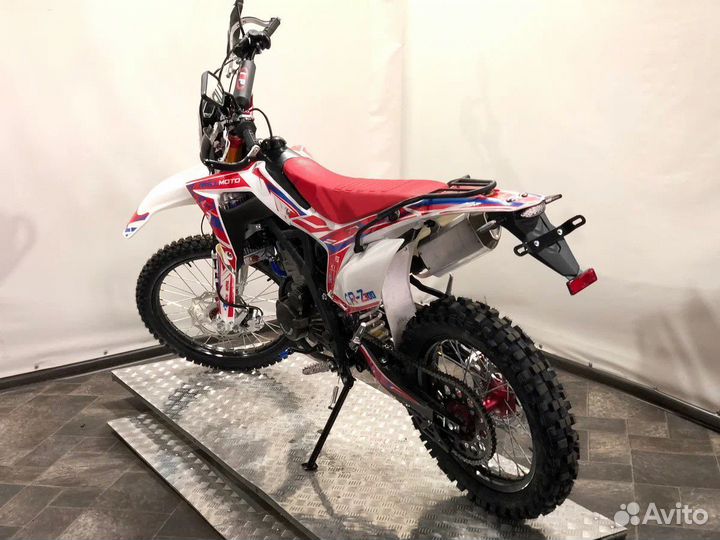 Мотоцикл Regulmoto CR-Z 300