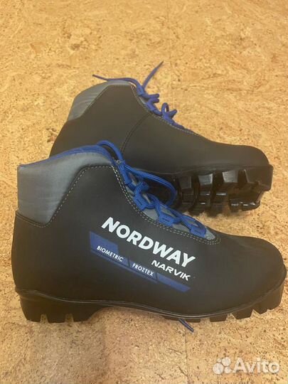 Лыжные ботинки размер 36