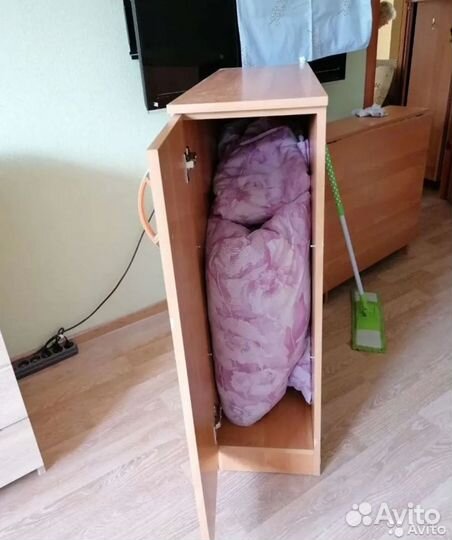 Тумба- сундук, большая для белья или бара