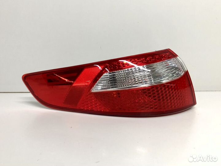 Фонарь задний наружный левый Kia Rio 3 QB 2010-201