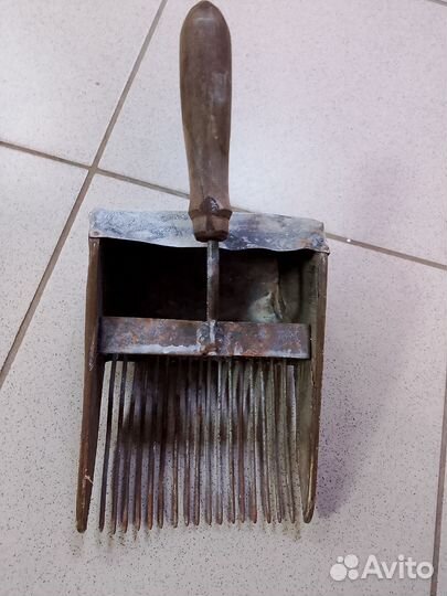 Совок для сбора ягод