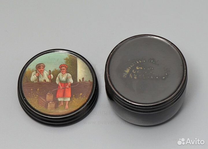 Маленькая шкатулка папье-маше «Тайное свидание»