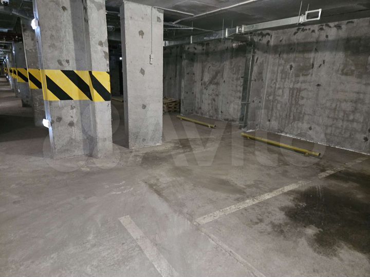 Машиноместо, 15 м²