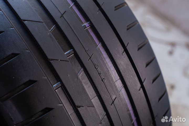 Nokian Tyres Hakka Black 2 SUV 255/50 R19 107W