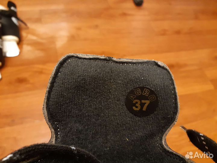 Коньки хоккейные детские 37 размер