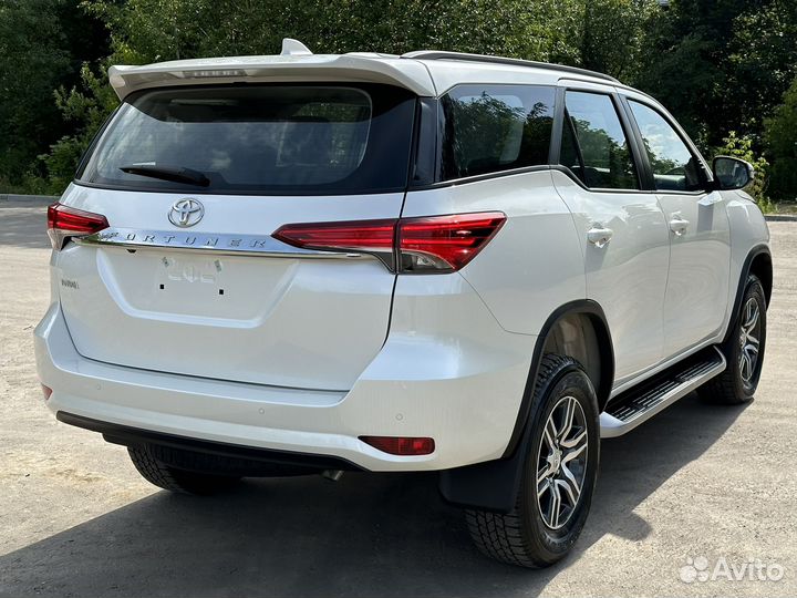 Toyota Fortuner 2.8 AT, 2022, 34 км