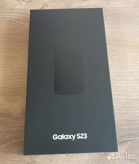 Samsung Galaxy S23, 8/128 ГБ