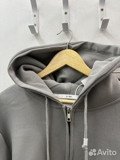 Женский спортивный костюм